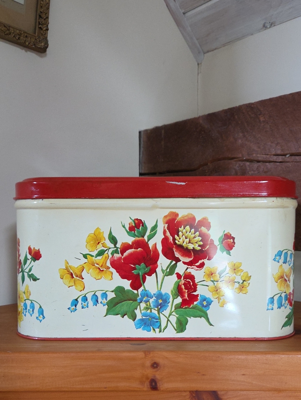 Vintage 1950's PARMECO Metal Red And Cream Floral Bread Box